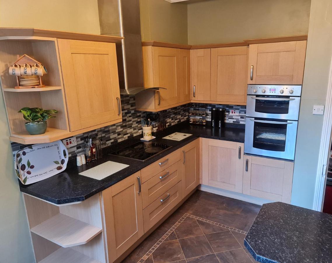 Вилла 4Br Sea View Escape-Near Snowdonia& Coastal Trails Penmaenmawr Экстерьер фото